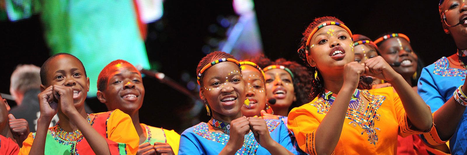Vusi Mahlasela and Mzansi Youth Choir collaborate