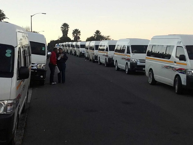 Four taxis impounded as Police Minister assesses adherence to the Lockdown Regulations in Mpumalanga