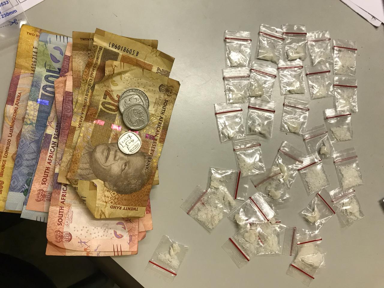 Husband and wife arrested for drug dealing