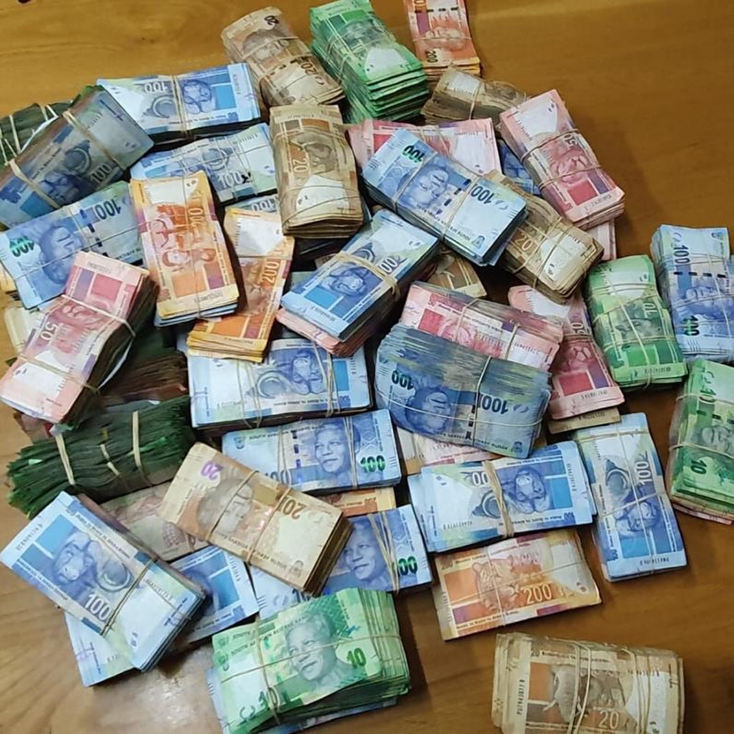 Two suspects are to appear in court for drug dealing - Chatsworth