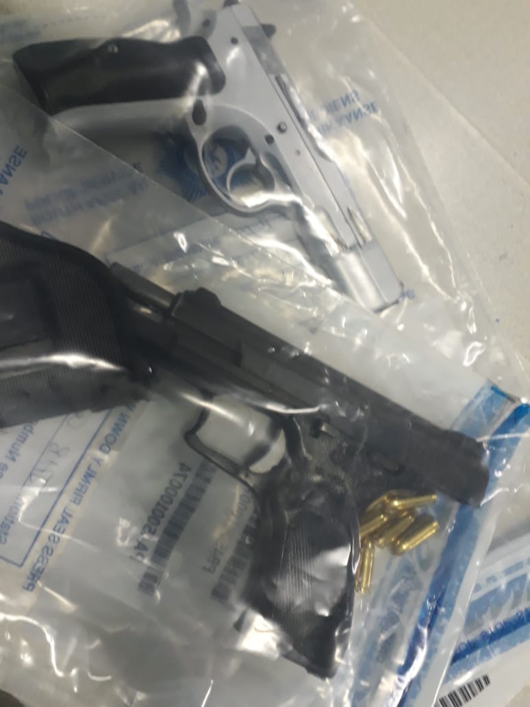 Police apprehended two suspects for possession of unlicensed firearms and ammunition - Gauteng