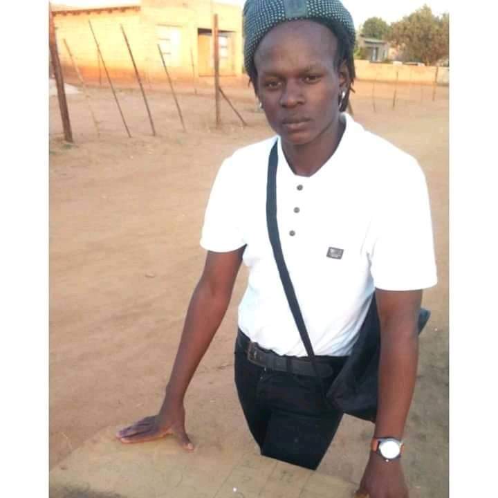 Police are requesting public to assistance in locating the suspect who allegedly stabbed a woman to death and critically injured her sister - Limpopo