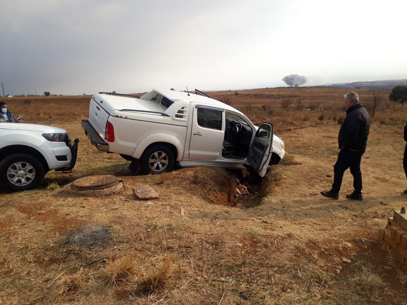 Two suspects nabbed for possession of hijacked vehicle and unlicensed firearm - Gauteng