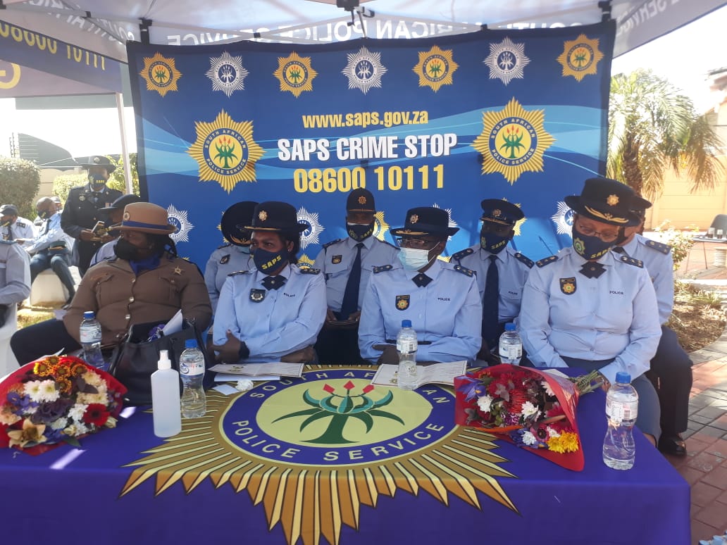Ekurhuleni District SAPS members pay their last respect to the slain cop - Gauteng